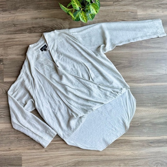 Topshop Cream Light Gray Crossover Draped High-Low V-Neck Blouse Size 6 - Picture 2 of 13